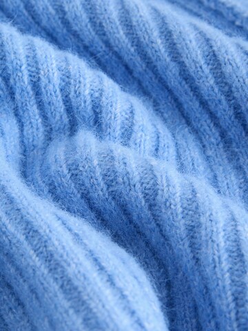 Next Sweater in Blue