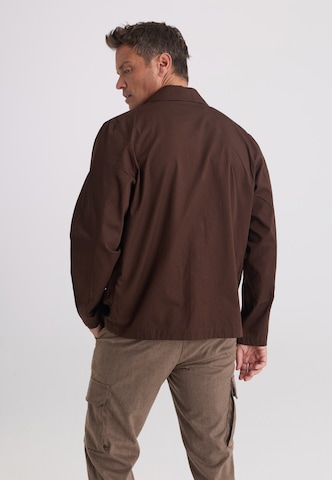 Felix Hardy Between-season jacket in Brown