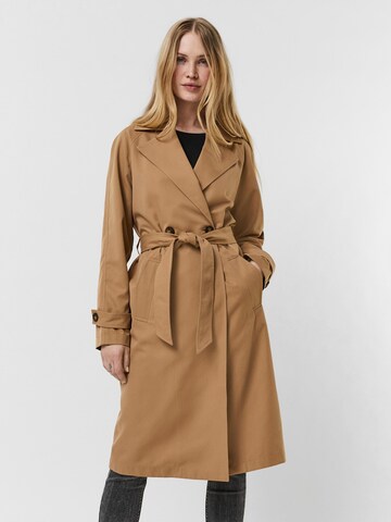 VERO MODA Between-Seasons Coat 'LOU' in Brown: front