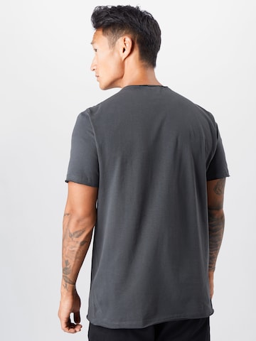 AMPLIFIED Regular fit T-shirt i grå