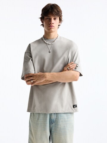 T-Shirt Pull&Bear en gris : devant