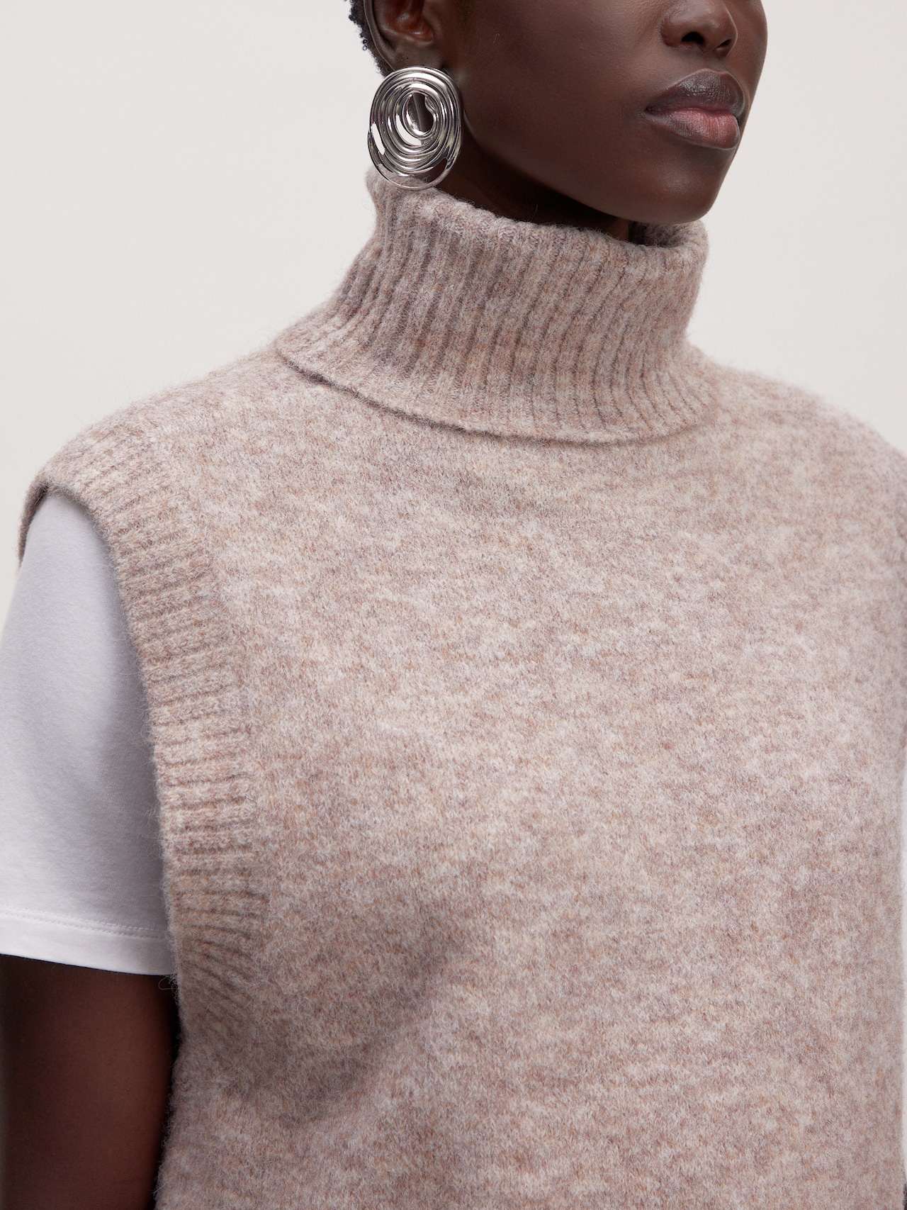 EDITED Gilet 'Alba' beige sfumato