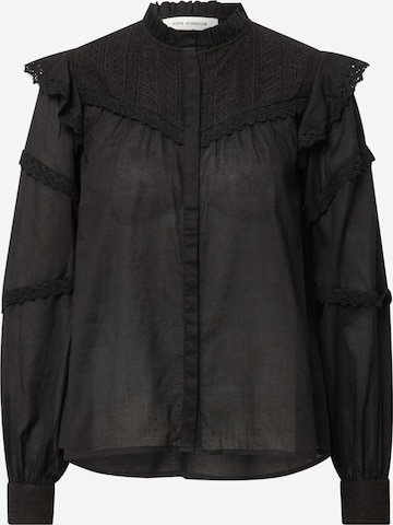 Sofie Schnoor - Blusa en negro: frente