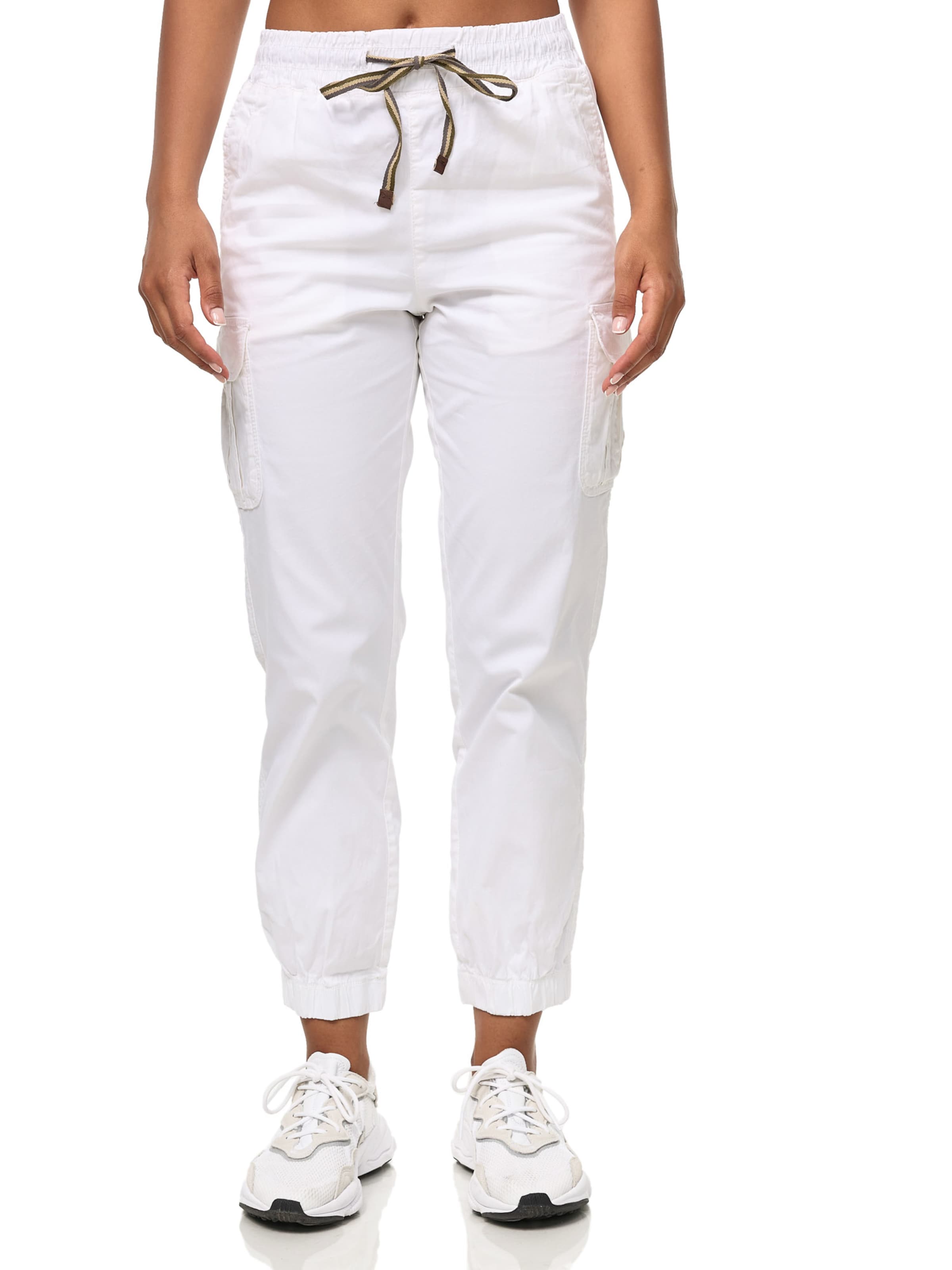 Tazzio - Tapered Pantalón cargo 'F600' en blanco: frente