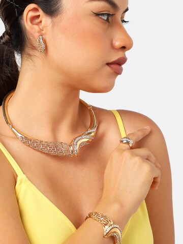 SOHI Sieraden set 'Sarthak' in Goud: voorkant