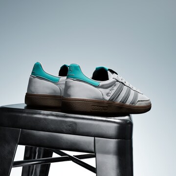 ADIDAS ORIGINALS - Sapatilhas baixas 'Handball Spezial' em branco