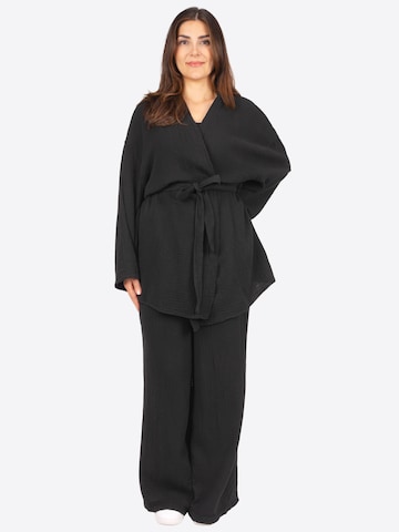 Seasons of April Kimono 'Kehlani' in Schwarz