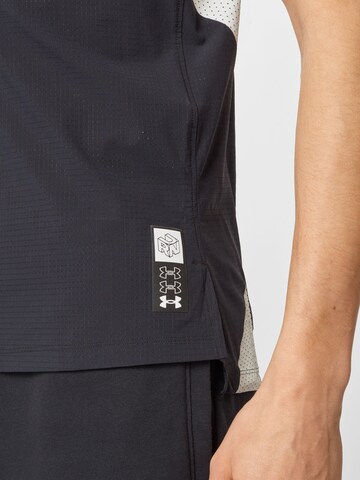 UNDER ARMOUR Funkční tričko 'Run Anywhere' – černá