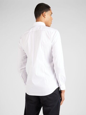 Coupe slim Chemise business 'P-Hank' BOSS en blanc