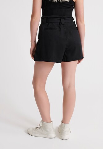 Superdry Regular Shorts 'Desert' in Schwarz