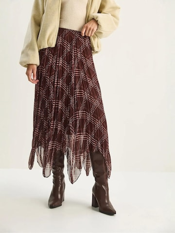 Gonna di Bianco Lucci in marrone: frontale