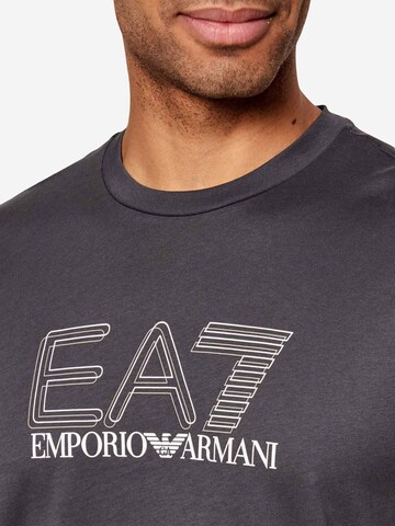 Maglietta '7M001307 AF10375' di EA7 Emporio Armani in grigio