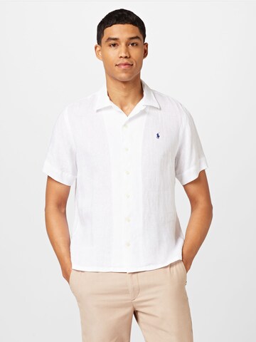 Coupe regular Chemise Polo Ralph Lauren en blanc : devant