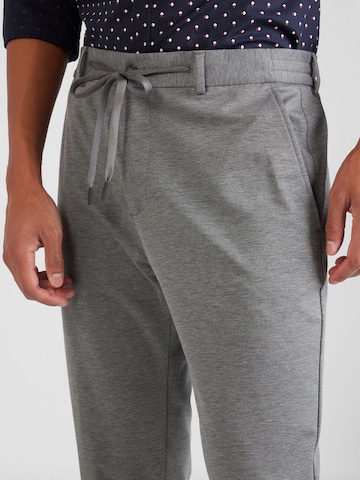 s.Oliver Tapered Trousers in Grey
