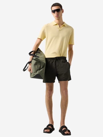 BOGNER Badeshorts 'Paul' in Grün