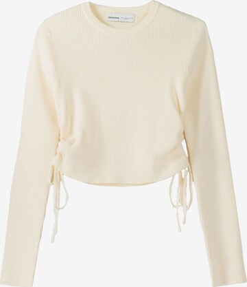 Bershka Sweater in Beige: front