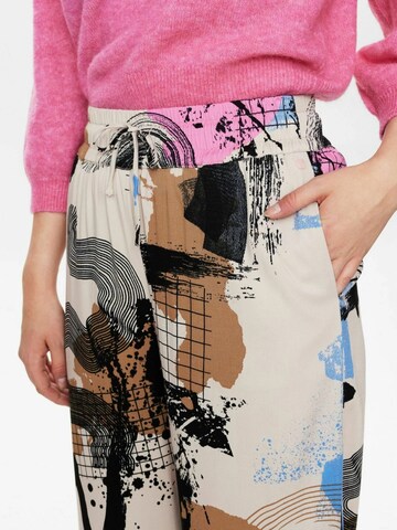 Loosefit Pantaloni ' NUMOKKA ' di NÜMPH in colori misti