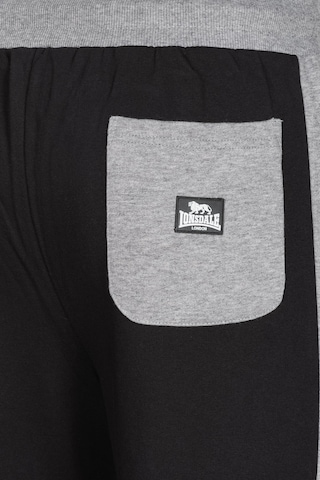 LONSDALE Tapered Hose 'Brocklehill' in Grau