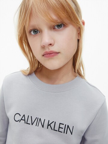 Calvin Klein Jeans Sweatshirt i lilla