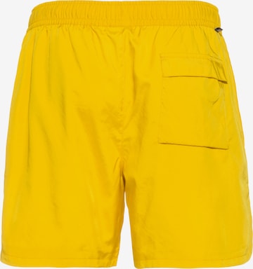 Nike Sportswear - regular Pantalón 'Essentials' en amarillo