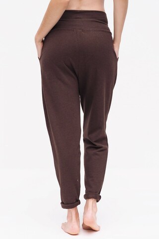 Kismet Yogastyle Tapered Workout Pants in Brown