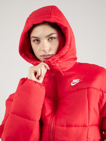 Nike Sportswear Χειμερινό μπουφάν σε κόκκινο