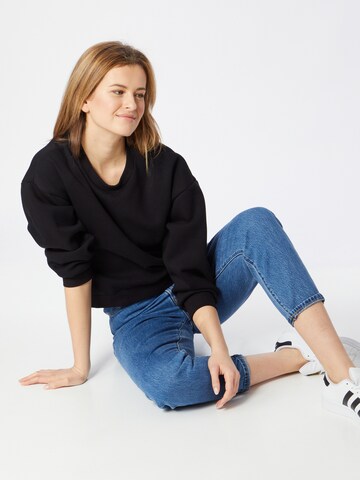 Gina Tricot Sweatshirt in Schwarz