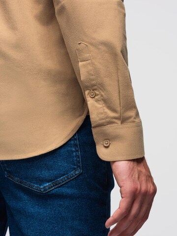 Coupe regular Chemise 'OM-SHOS-0153' Ombre en marron