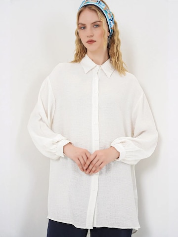 Bigdart - Blusa em branco: frente