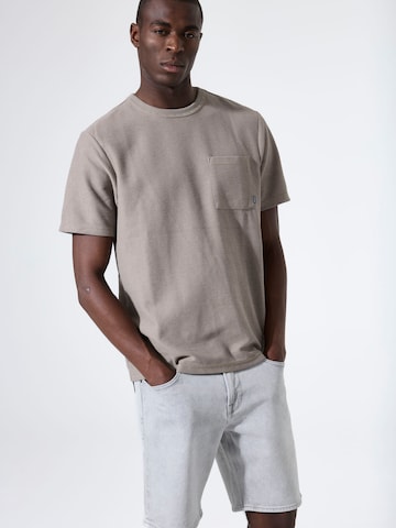 T-Shirt GARCIA en marron : devant