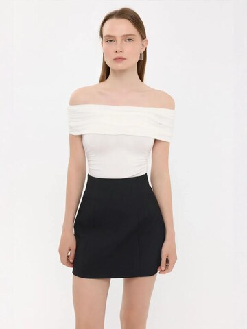 T-shirt Hiccup en blanc : devant