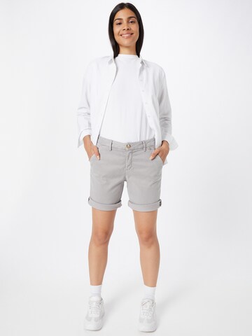 Herrlicher Regular Shorts in Grau