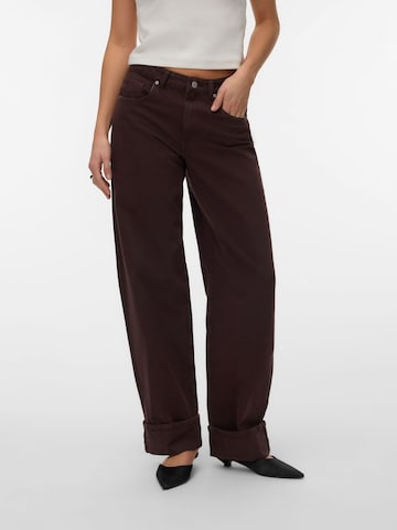 VERO MODA Vat Jeans 'FONDA' in Bruin: voorkant