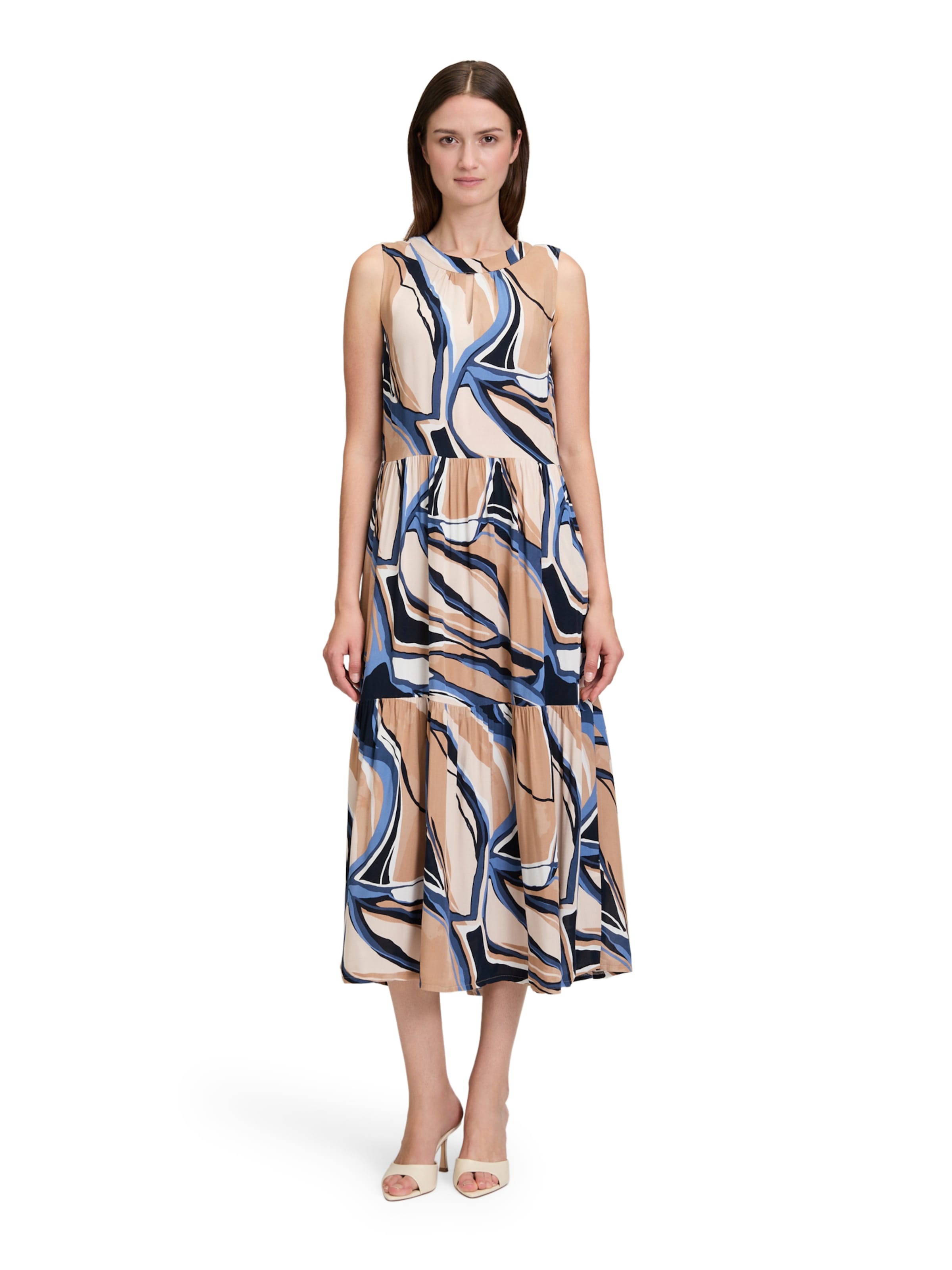 Betty & Co Avondjurk in Wit: voorkant