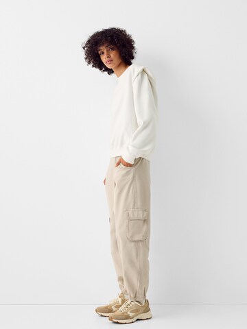 Bershka Loosefit Cargobroek in Beige