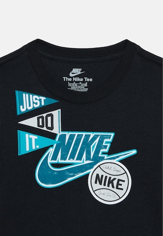 Nike Sportswear T-shirt i svart