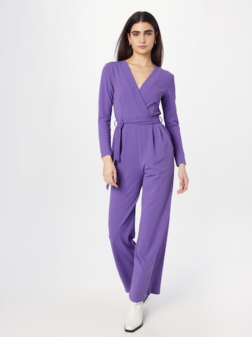 SISTERS POINT Jumpsuit 'GREB' i lila: framsida