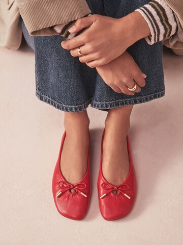B by Ted Baker - Bailarina en rojo