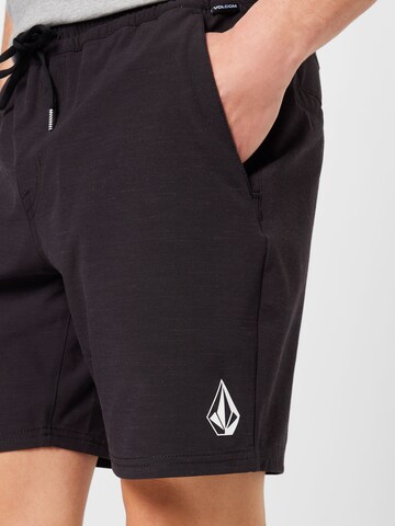 Volcom Regular Shorts 'UNDERSTONED' in Schwarz