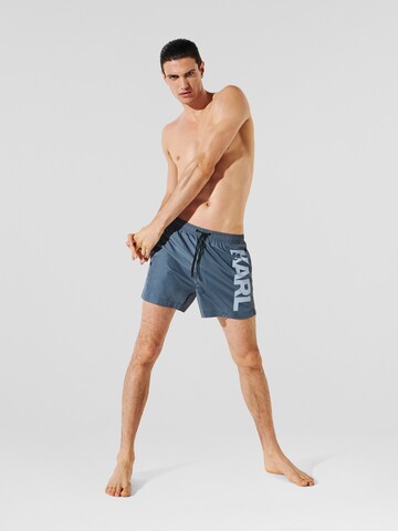 Pantaloncini da bagno di Karl Lagerfeld in blu