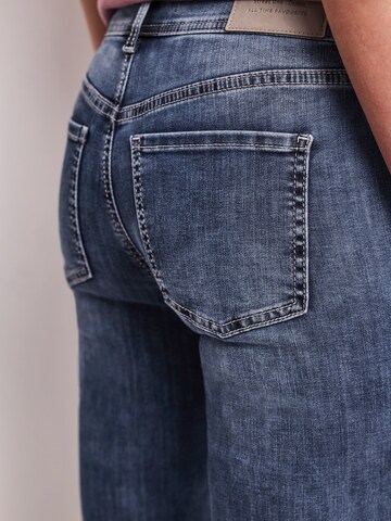 Coupe slim Jean 'Jane' STREET ONE en bleu