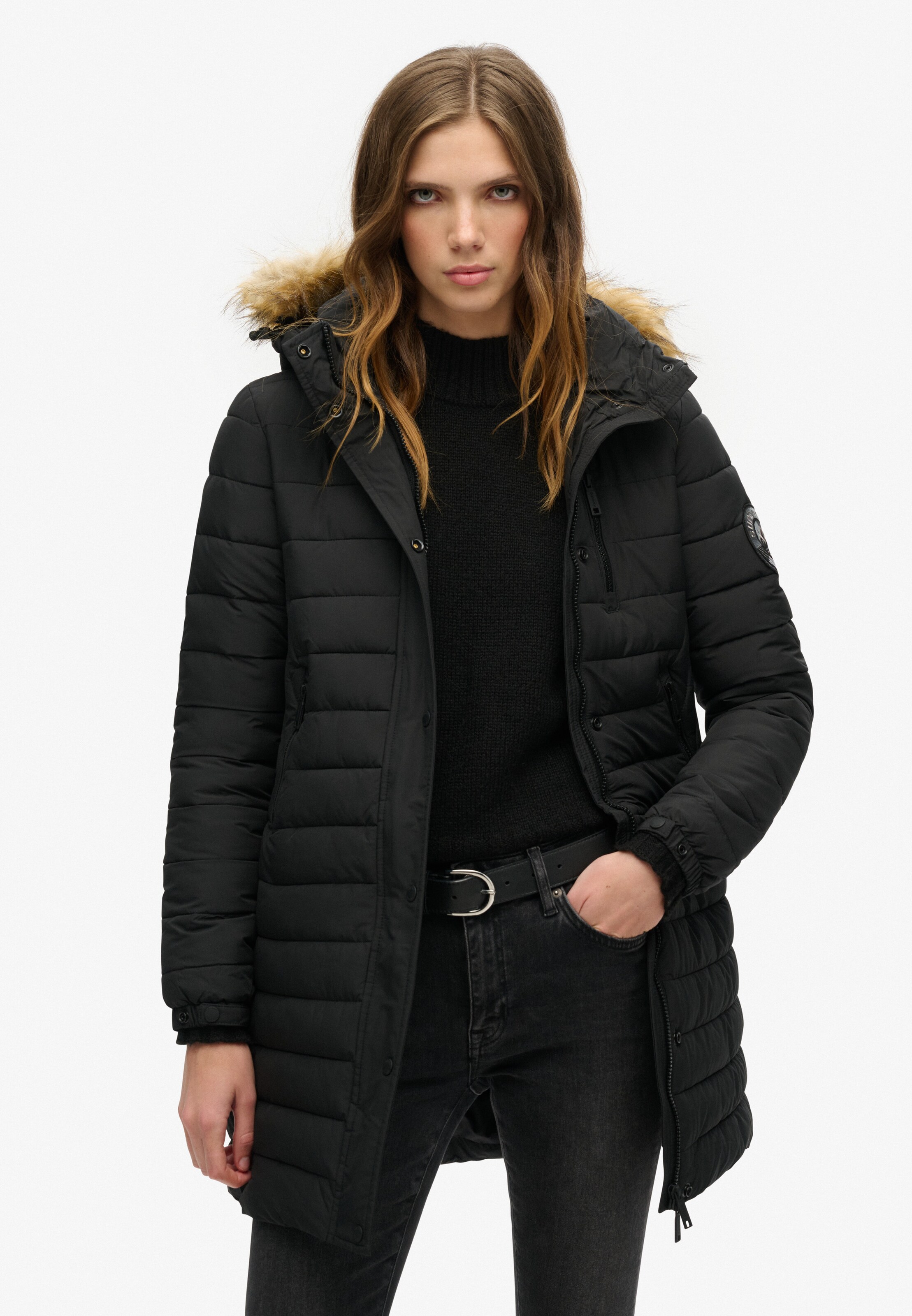 Superdry Pitkä talvitakki 'Fuji' värissä musta: etupuoli