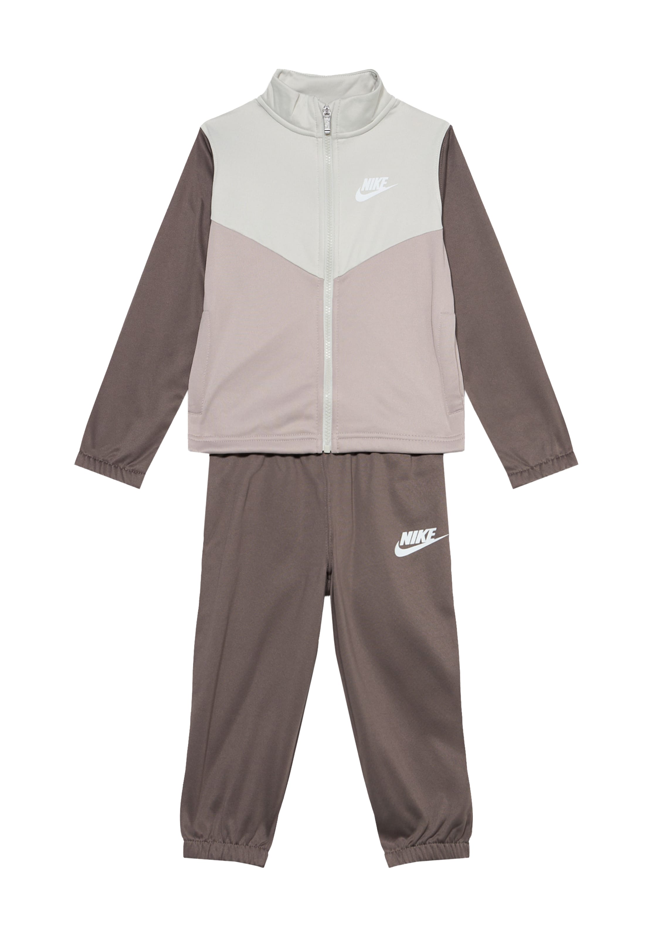 pilka Nike Sportswear Treningas 'ESSENTIALS': priekis
