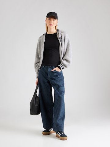 ABOUT YOU Majica 'Layla' | črna barva