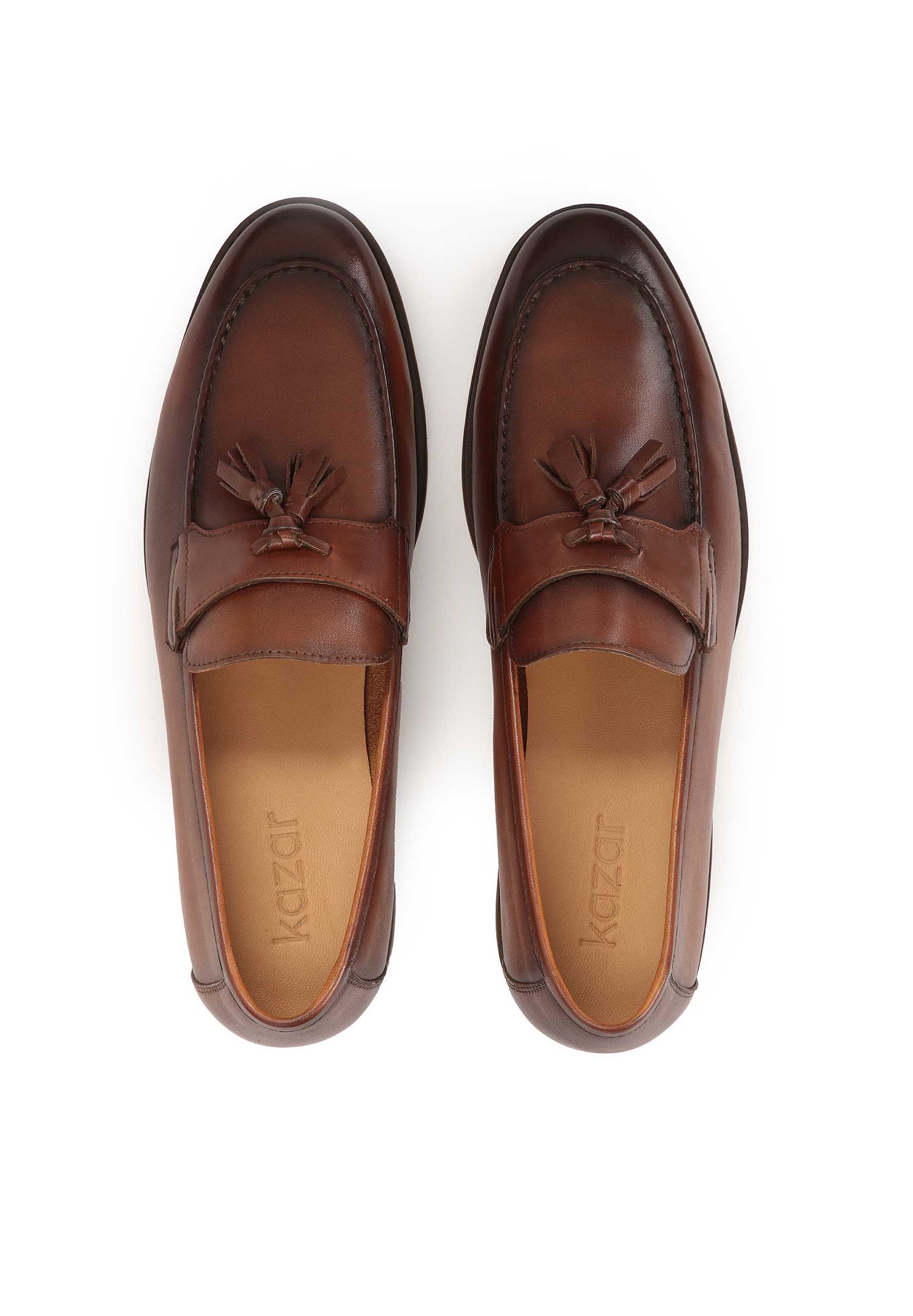 brūns Kazar Iešļūcenes