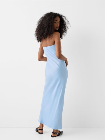 Bershka Kleid in Blau