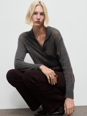 MANGO Flared Jeans 'VIOLETAV' in Bruin