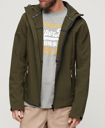 Superdry - Chaqueta de montaña en verde