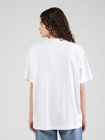 OH APRIL - Camiseta 'Boyfriend' en blanco