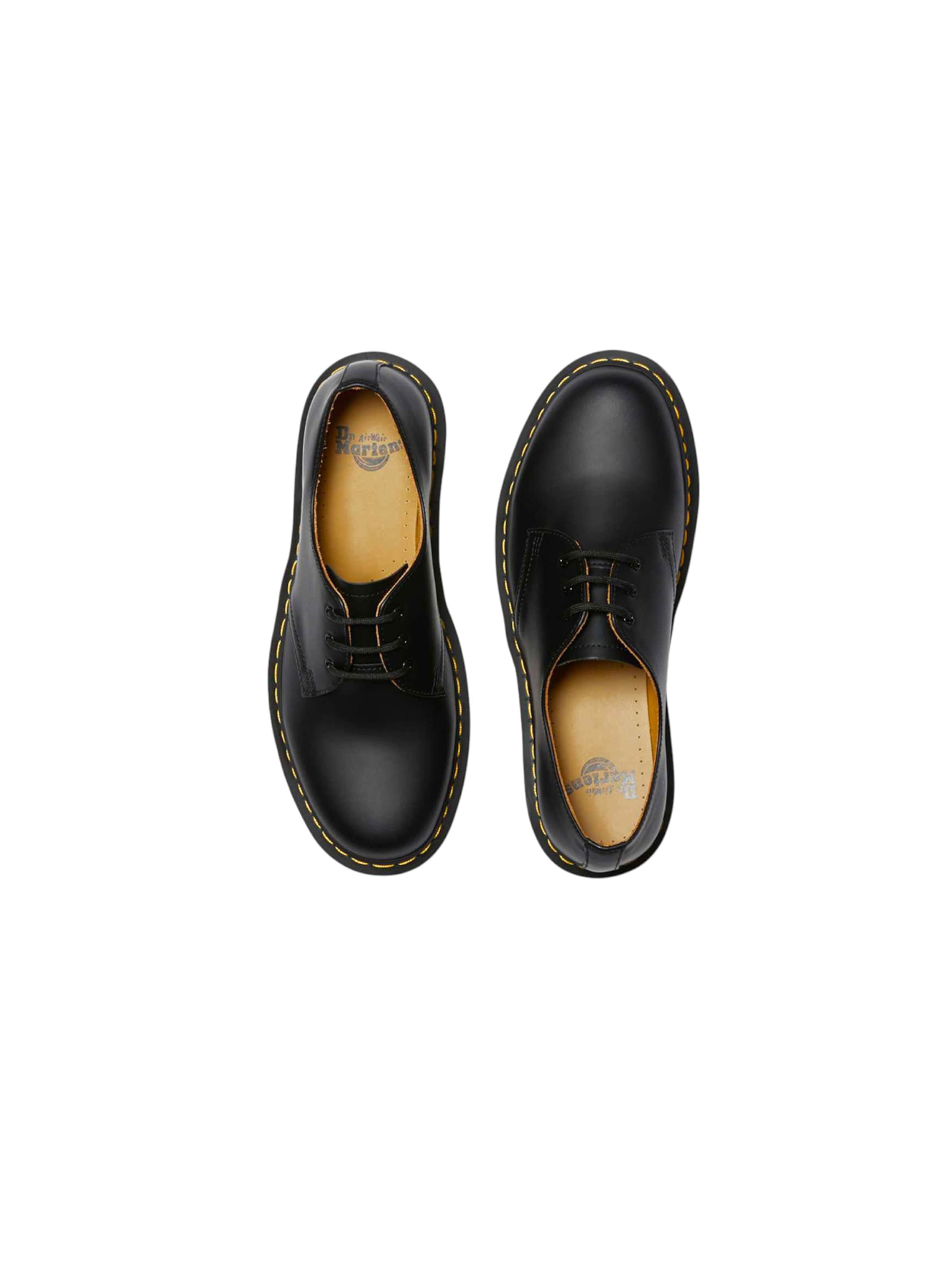 Scarpa stringata di Dr. Martens in nero